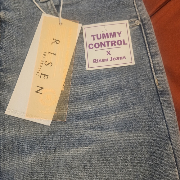 High-Rise Light Blue Wide Leg Jeans for Women Risen - Picture 2 of 4